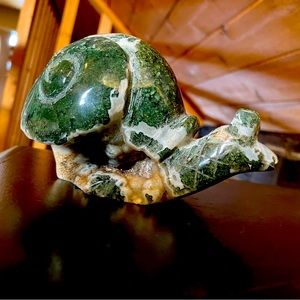 Moss agate crystal snail